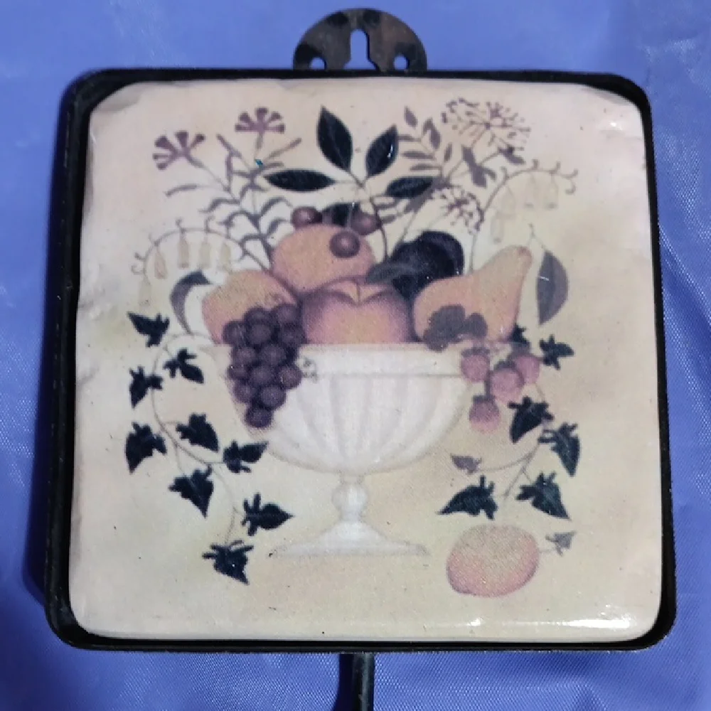 Elegant Fruit Design Wall Hooks